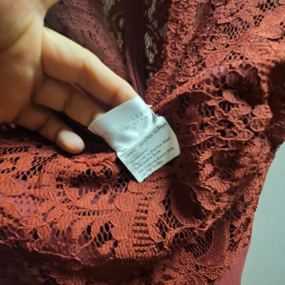 Js Collections Burgundy Wine size 8 formal maxi dress Lace cap sleeve - Picture 6 of 7